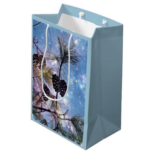 星空の下の冬の松コーン ミディアムペーパーバッグ (裏面アングル)