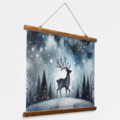 星空の冬の夜の鹿 吊り下げ型タペストリー (傾斜あり)