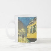 星空の夜の黄色い路面電車 – ブダペスト フロストグラスマグカップ (左)