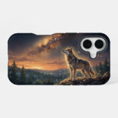 星空の天の川の下の孤狼 iPhone 16ケース (裏面横)