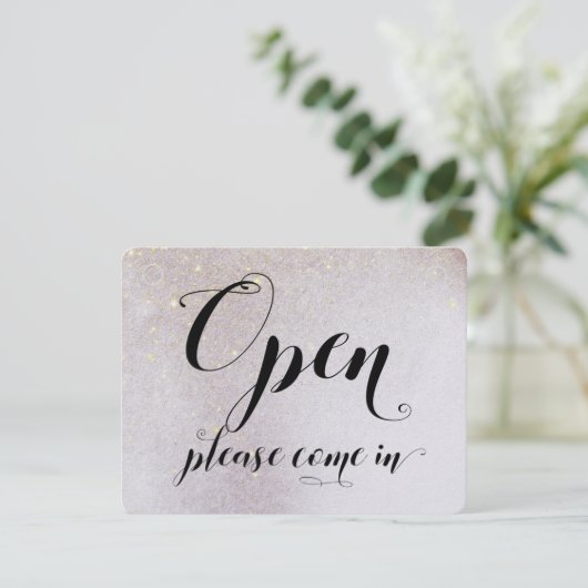 星空の日と夜の店の窓を開けて閉じた看板 (スタンド正面)