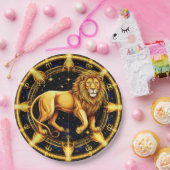 星空の背景の上のライオンの〔占星術の〕十二宮図のシンボル ペーパープレート (パーティー)
