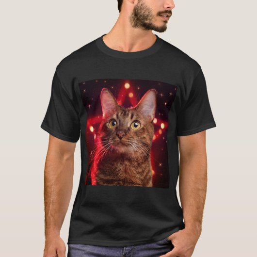 星空の背景を持つハバナ・ブラウン猫 Tシャツ (正面)
