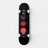 星間旅行者に見られる茶色のドワーフ。 スケートボード (正面)