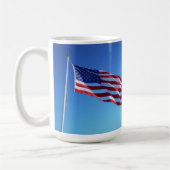 星、ストライプ、コーヒー - 愛国的なアメリカ国旗  コーヒーマグカップ (左)