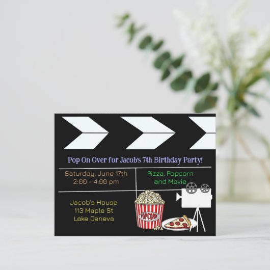 映画の夜の誕生日パーティー招待状 ポストカード (スタンド正面)