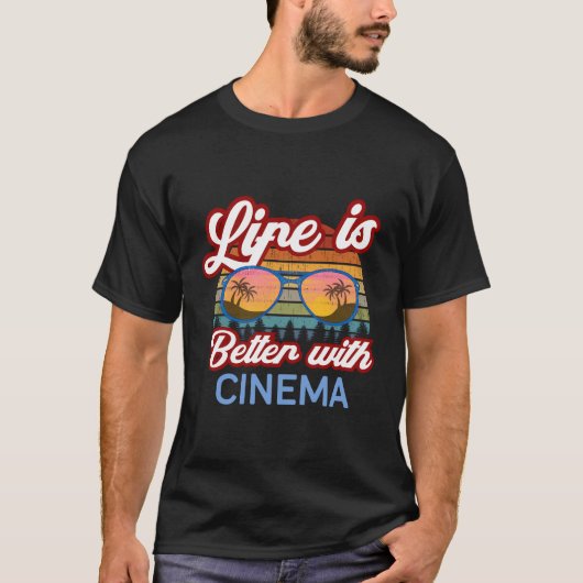 映画の映画好きおもしろいでクラシック人生が向上 Tシャツ (正面)