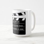 映画初演：かわいい双子の妊娠のお知らせ コーヒーマグカップ (正面右)