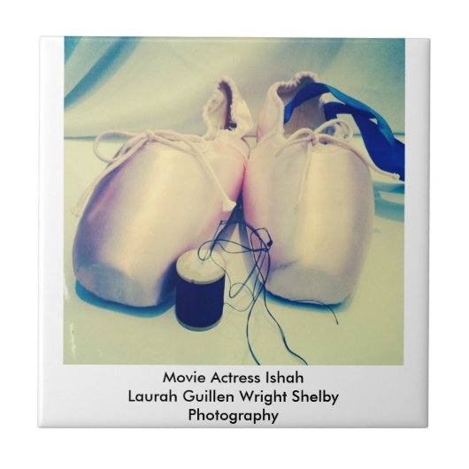 映画女優のローラGuillen別名Ishahの写真撮影 タイル (正面)