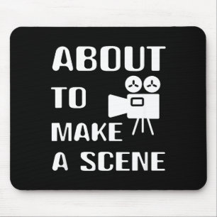 映画監督がシーンを作ろうとしている映画制作ムービー マウスパッド