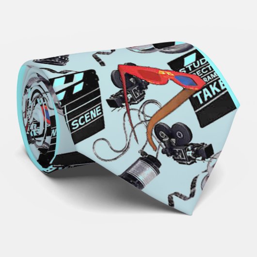 映画監督のタイ ネクタイ (ロール)