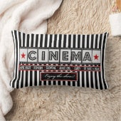 映画館の映画館のストライプの枕赤のアクセント ランバークッション (ブランケット)