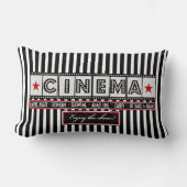 映画館の映画館のストライプの枕赤のアクセント ランバークッション (正面)