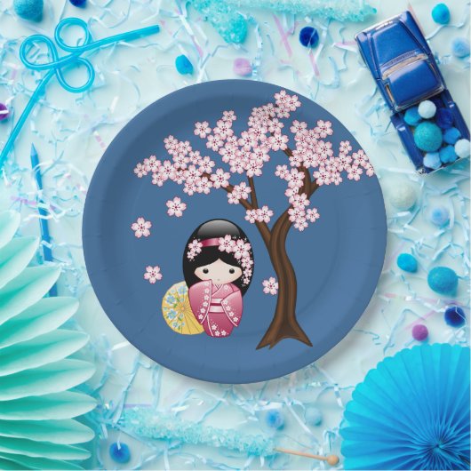 春こけし人形 – かわいい芸者の女の子オンブルー ペーパープレート (パーティー)