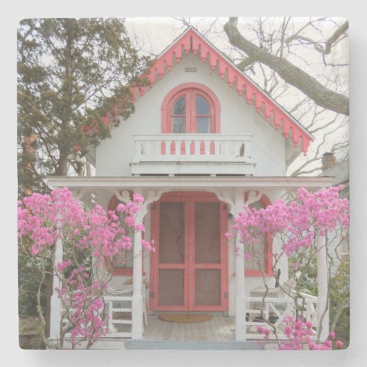 春とビクトリアンコテージ – マーサズヴィネヤード ストーンコースター (正面)