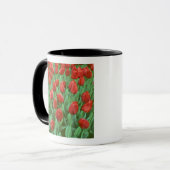 春に咲くチューリップの花畑 マグカップ (正面左)