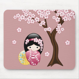 春のこけし人形 - ピンクの可愛い日本芸者 マウスパッド