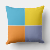 春のよくはしゃぐイースター広場 クッション (裏面)