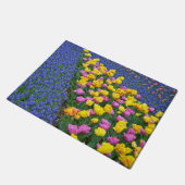 春のチューリップおよびbluebells ドアマット (アングル)