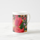 春のチューリップ ボーンチャイナマグカップ (正面右)