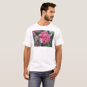 春のピンクの花咲くボケ Tシャツ (正面フル)