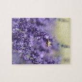春のラベンダーと蜂の紫の花 ジグソーパズル (横)