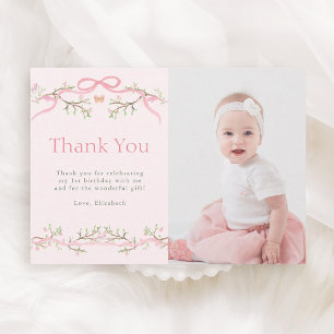 春の庭のピンクとグリーン 1歳の誕生日写真 サンキューカード