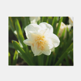 春の日に咲く大きな白い水仙 ドアマット