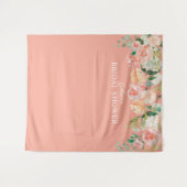 春の桃の花の水彩フラワーバックドロップシャワー タペストリー (正面(横))