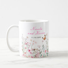 春の深いピンクの蝶の花嫁ギフト コーヒーマグカップ