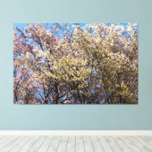 春の穏やかな日に満開の桜 キャンバスプリント (インサイチュ (ウッドフロア))