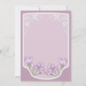 春の紫色のクロッカス結婚の花 招待状 (裏面)