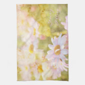 春の美しい淡いピンクのデイジーの星状体の歌 キッチンタオル (縦)