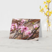 春の花がシオンロックに カード (黄色い花)