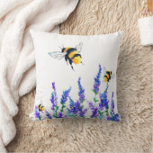 春の花と蜂の飛んでいる装飾用クッション クッション (ブランケット)