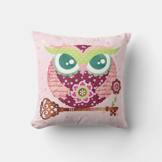 春の花咲くフクロウの枕 クッション (正面)