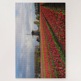 春の赤いチューリップそして風車 ジグソーパズル