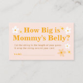 春の赤ちゃんシャワーどのように大きいママの腹ゲーム エンクロージャーカード (正面)