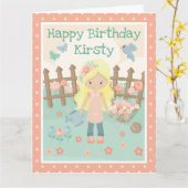 春の金髪の少女 桃の花園での誕生日 カード (黄色い花)