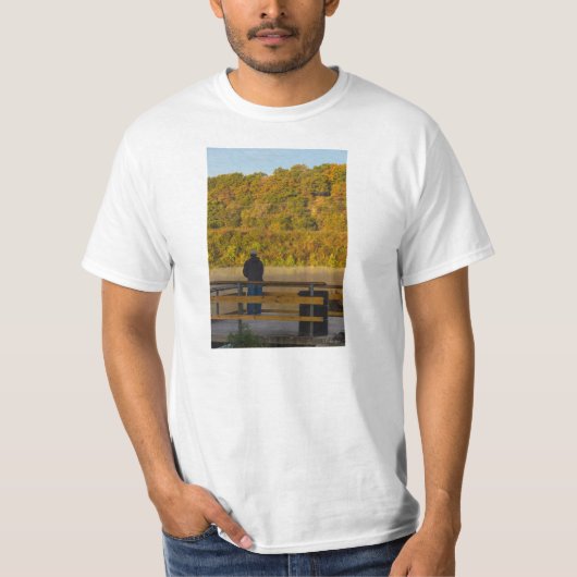 春の釣り レイク・スプリングフィールド Tシャツ (正面)