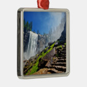 春の|ヨセミテ国立公園からの重いスプレー メタルオーナメント (右)