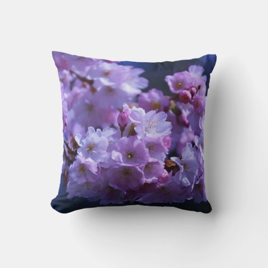 春はここにあります! 装飾用クッション クッション (正面)