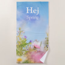 春よこい、青空の下の自然な野の花