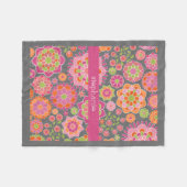 春カラフルフローラルパターン名前をカスタムする フリースブランケット (正面(横))