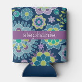 春カラフルフローラルパターン名前をカスタムする 缶クーラー (裏面)