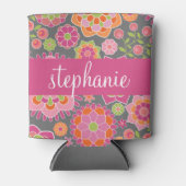 春カラフルフローラルパターン名前をカスタムする 缶クーラー (正面)