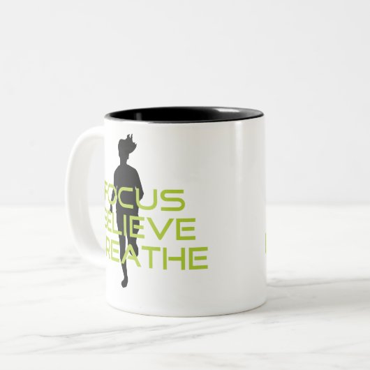 春グリーンフォーカス信じの呼吸 ツートーンマグカップ (正面左)