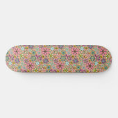 春シーズンレトロ花色シームレスパターン スケートボード (横)