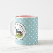 春ダシュント（黒とタン）かわいい犬 ツートーンマグカップ (正面左)