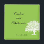 春ツリーグリーン/ホワイトマグネットの好意 マグネット<br><div class="desc">2"x2"の正方形のカスタムマグネットは色で高品質印刷され鮮やかている。ベビーのお知救らせ、最新のリマインダー、家族や友人への贈り物、またはビジネスのプロモーション広告に最適素晴らし。冷蔵庫、ファイルキャビネット、食洗機、または独自の金属表面に貼お気に入りのり付ける。</div>